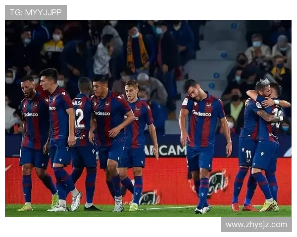 海牙与埃蒙对决前瞻分析球队状态战术布置及关键球员表现